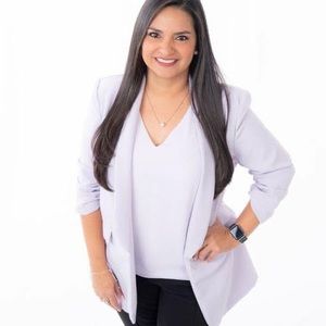 Meet your Posher, Manuela